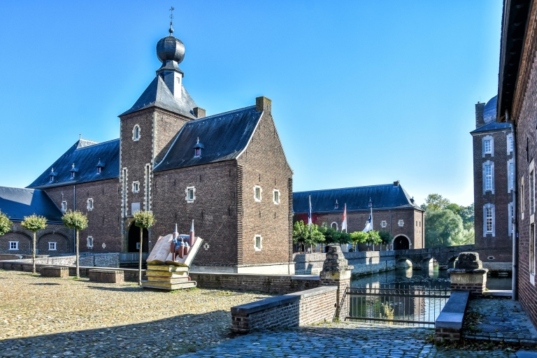Van Keulen: privérondleiding door kasteel Hoensbroek met ophaalservice