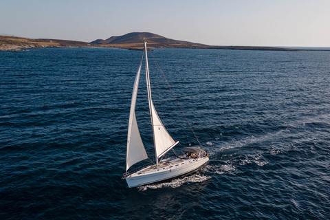 Mykonos: Private Rhenia Bootstour mit Mittagessen und GetränkenPrivate Tour