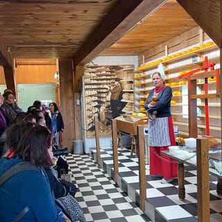 Amsterdam: Giethoorn & Zaanse Schans Guided Combo Tour