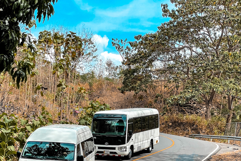 San José: Traslado entre Hoteles y Aeropuerto Juan Santamaría