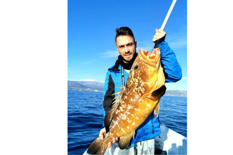 Agios Nikolaos: viaje de pesca en la bahía de MirabelloLancha | Agios Nikolaos: viaje de pesca en la bahía de Mirabello