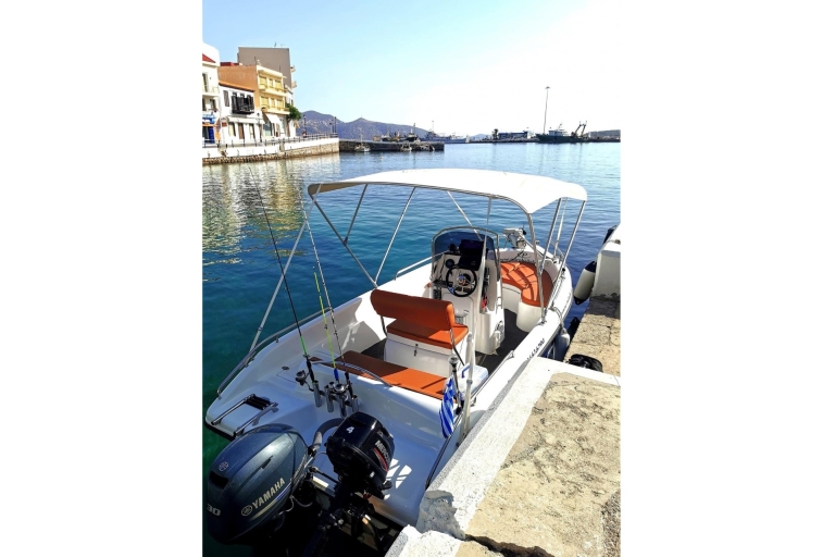 Agios Nikolaos: viaje de pesca en la bahía de MirabelloLancha | Agios Nikolaos: viaje de pesca en la bahía de Mirabello