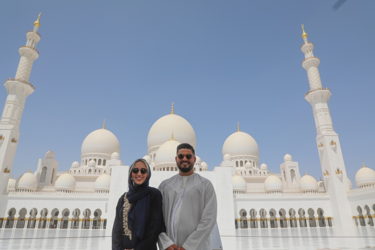 Depuis Dubaï : journée de visite premium à Abou DabiVisite en petit groupe en anglais