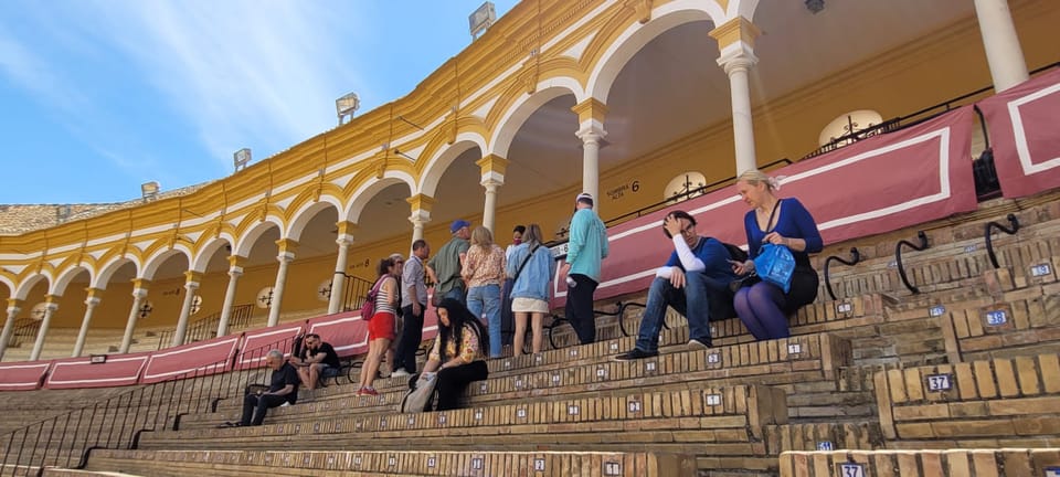 Sevilha: Tour Guiado à Praça de Touros com Ingresso sem Fila