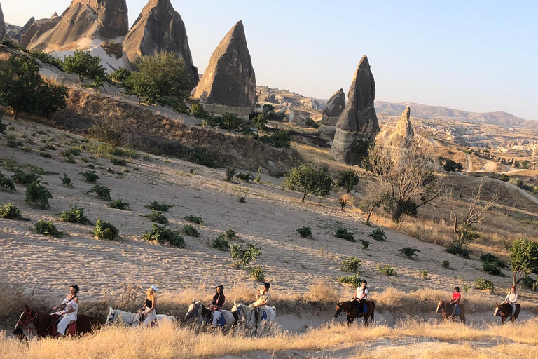 Cappadoce: visite des points forts d'une nuit et de 2 jours en voiture et à pied