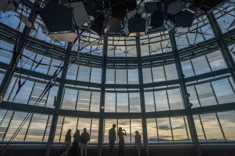 Barcelona: ticket sin colas para el mirador Torre GloriesEntrada con acceso a la escultura Cloud Cities