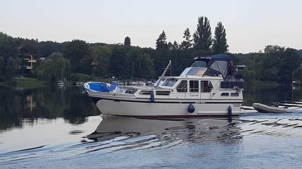 4 heures de croisière romantique privée en bateau fluvial avec vin