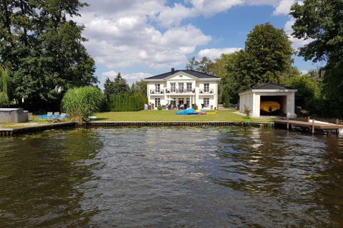 4 hours Private Romantic River Boat Cruise with Wine Potsdam: Private Havel River Boat Cruise with Wine
