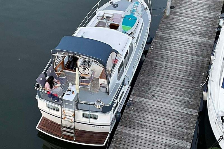 Wannsee: 4h Private Sieben-Seen-Bootstour mit SkipperWannsee: Private Sieben-Seen-Bootstour