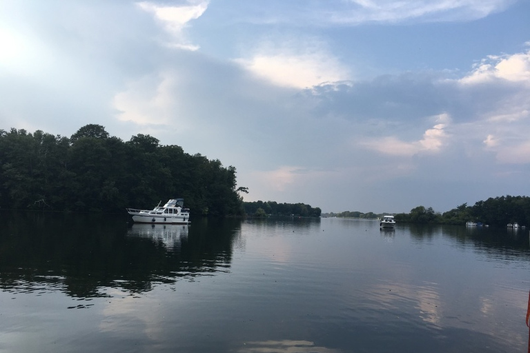 Wannsee: 4h Private Sieben-Seen-Bootstour mit SkipperWannsee: Private Sieben-Seen-Bootstour