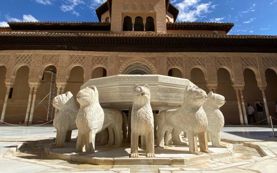 Granada: Alhambra, Alcazaba & Generalife Private Tour
