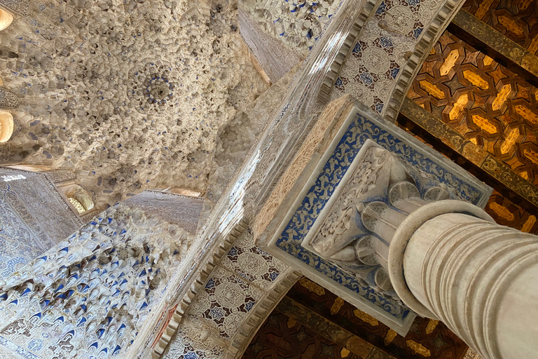 Granada: Alhambra, Alcazaba, and Generalife Private Tour