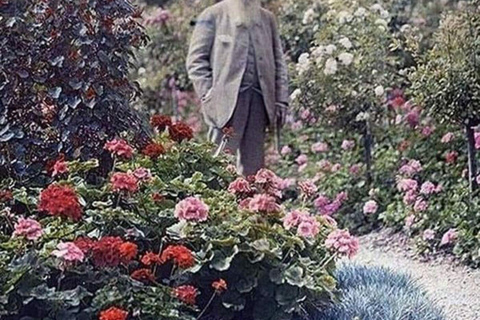 Paris: Private Guided Tour in Giverny Monet's House Paris: Private Guided Tour in Giverny Monet's House & Tast.