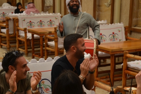 Dubaj: etniczne Emiraty kulinarneLunch lub kolacja: do wyboru zupa, sałatka, danie główne i woda
