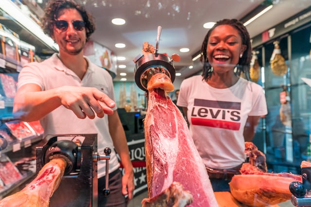 Dégustation de jambon ibérique avec le Cava Sagrada Familia