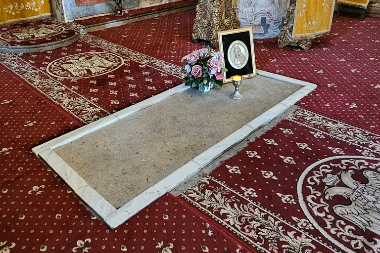 Bucharest: Salt Mine & Dracula's Tomb Day Trip