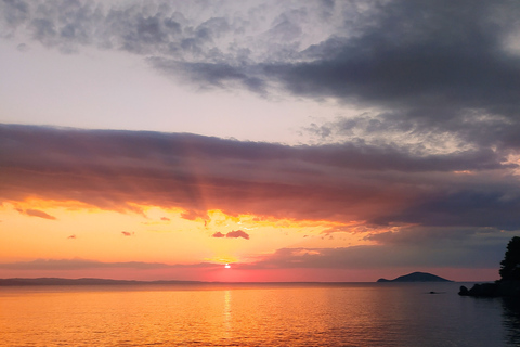 Nikiti : croisière privée en catamaran au coucher du soleil avec boissons