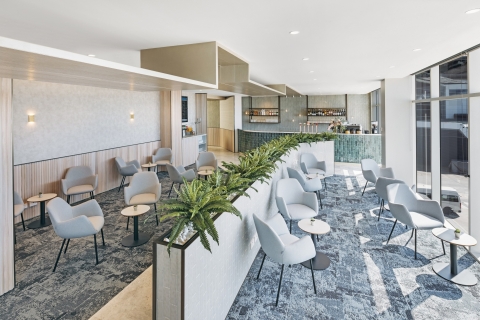 Sydney Airport (SYD): Lounge Access with Food and Drinks Skyteam Lounge for 6 Hours