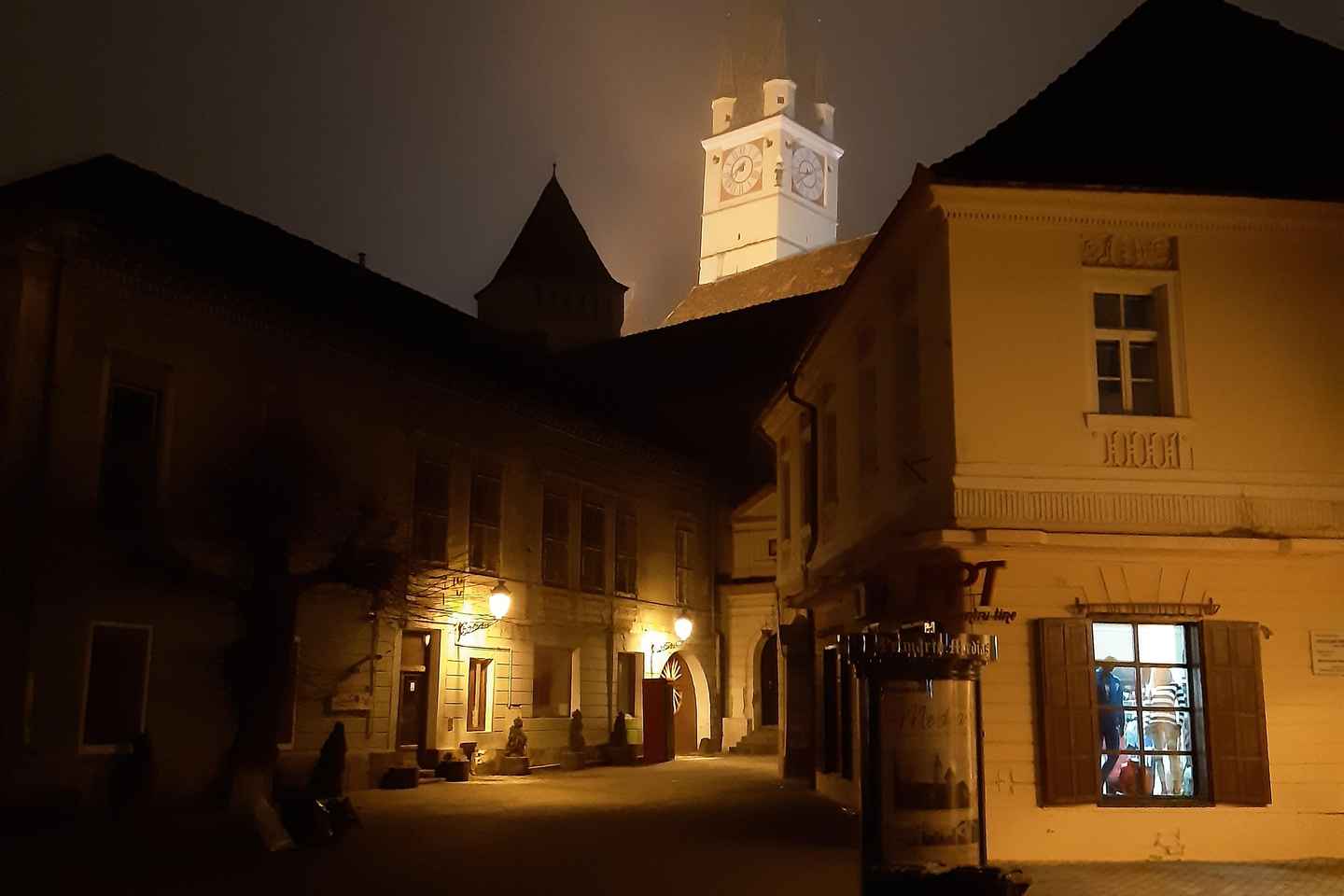 Medias: Gira Macabra Nocturna con el Doctor Plaga