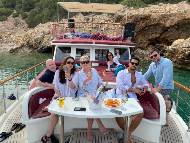 Visit Bodrum Peninsula Private Boat Tour with Lunch in Bodrum