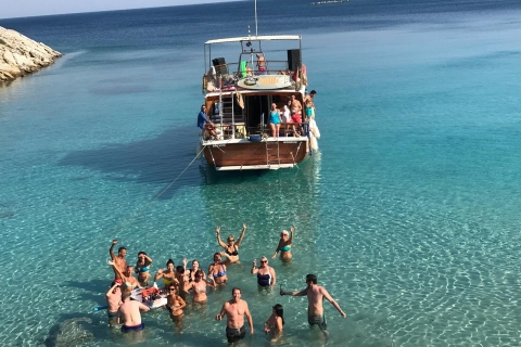 Bodrum : Excursion sur une île privée dans les plus belles baiesVisite en bateau privée de la péninsule de Bodrum avec déjeuner