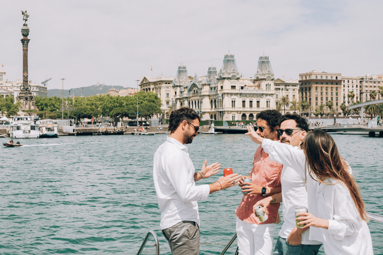 Barcelone : Croisière en catamaran de jour ou au coucher du soleil avec musiqueCroisière au coucher du soleil avec musique live