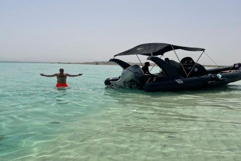 Hurghada: Quad Bike Safari i wycieczka łodzią motorową z lunchemHurghada: Quad Bike Safari i Speedboat Trip with Pickup