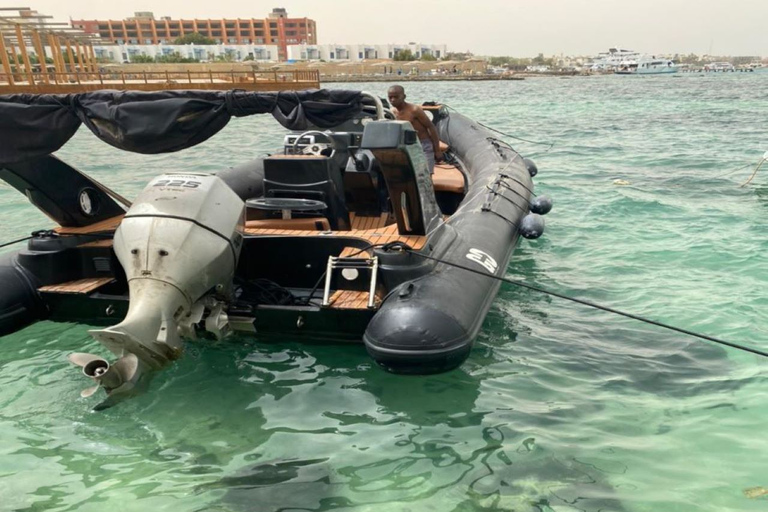 Hurghada: Avventura in motoscafo privato con snack e servizio di prelievoNoleggio motoscafo per 4 ore