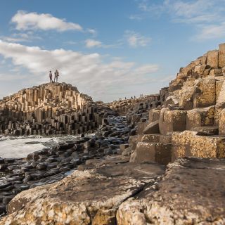 From Belfast: Giant's Causeway Fully Guided Day Trip