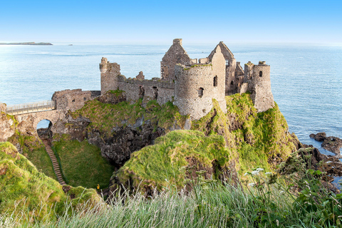 De Belfast: Viagem de 1 dia com guia à Giant&#039;s Causeway