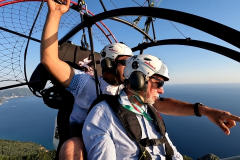 Vatos: Motorschirmflug über Korfus Westküste