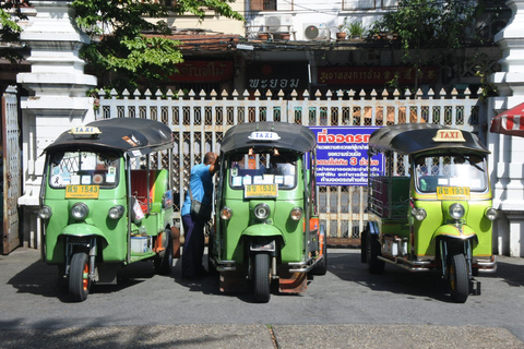 Bangkok: przewodnik Michelin Street Food Tour przez Tuk TukWycieczka grupowa z miejscem spotkania