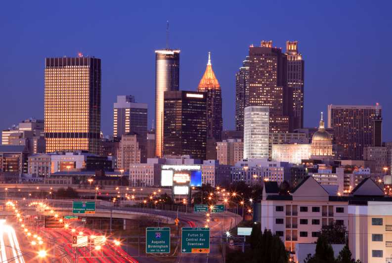 Atlanta: City Lights Night Tour with Photos & Dinner Stop