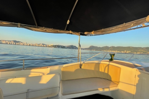 Z Rio de Janeiro: Prywatna wycieczka łodzią motorowąRio de Janeiro: 5-godzinna prywatna wycieczka łodzią