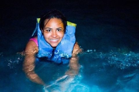 Fra Puntarenas: Bioluminiscence-båttur med BBQ og drikke