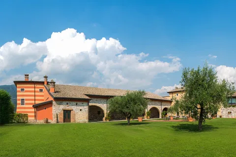 Lake Garda: Garda Hills Wine Tour and Tasting