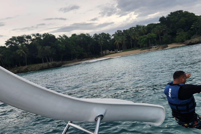 Puerto Plata: Party Catamaran to Sosua Bay Puerto Plata: Party Boat Catamaran to Sosua Bay