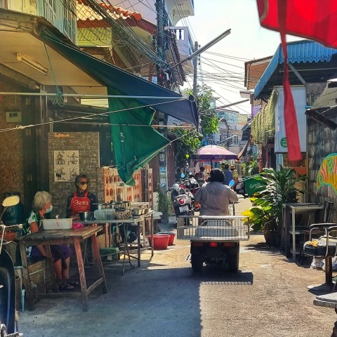Visit Hua Hin Thai Street Food & Market Walking Tour in Pran Buri, Thailand
