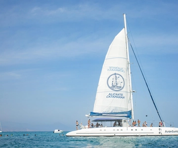 Alicante: 3-Hour Coastal Catamaran Cruise