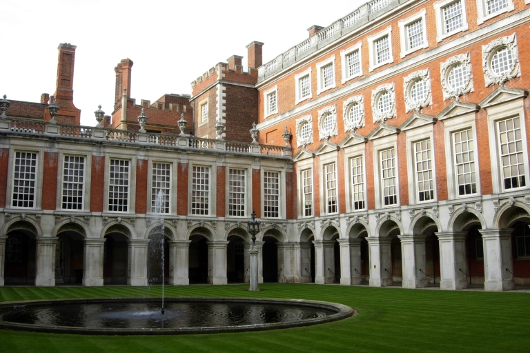 London: Hampton Court Private Guided Tour Private Guided Tour by Vehicle