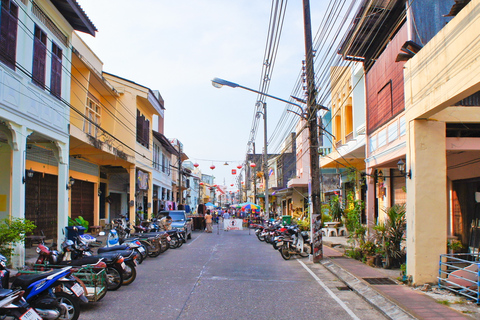 Ab Khao Lak: Tempeltour & AltstadtTour auf Englisch