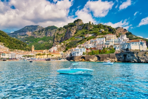 Neapel oder Sorrent: Positano und Amalfi Sightseeing CruiseAbfahrt vom Hafen von Sorrento