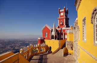 Ab Lissabon: Quinta da Regaleira, Sintra, & Pena Palace Tour