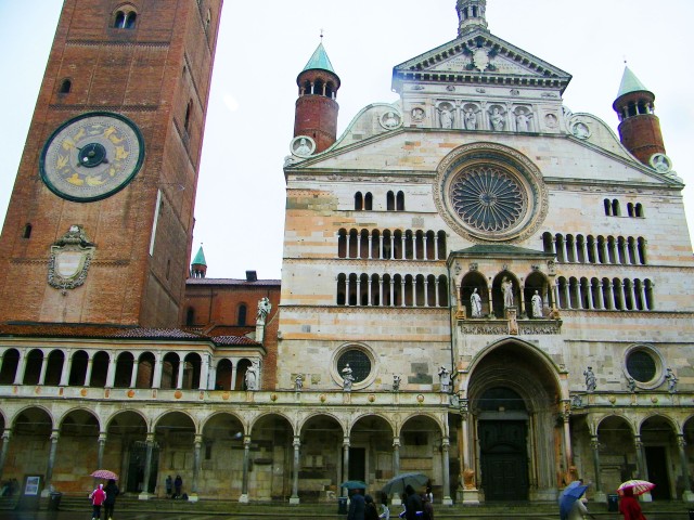 Visit Cremona private city tour with licensed tour guide in Cremona, Lombardy, Italy