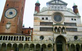 Cremona private city tour with licensed tour guide