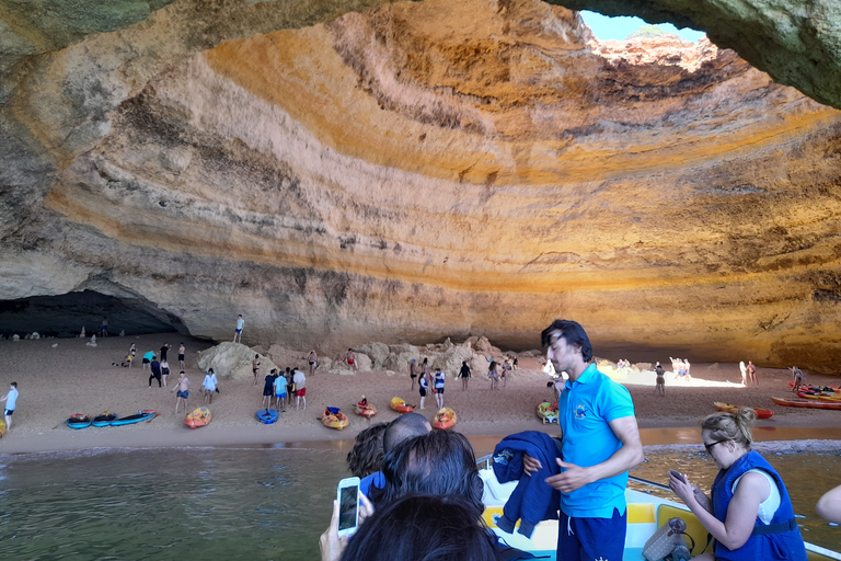 Albufeira: begeleide tour langs de kust van de Algarve met wijnproeverij