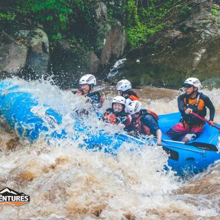 Chiang Mai: rafting sulle rapide e tour di trekking sulle cascate