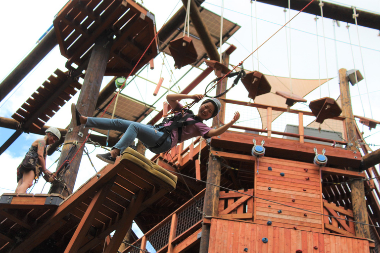 Oahu: Luftäventyr, klättring och fritt fall-upplevelseOahu: Aerial Adventure, Climbing &amp; Freefall Experience