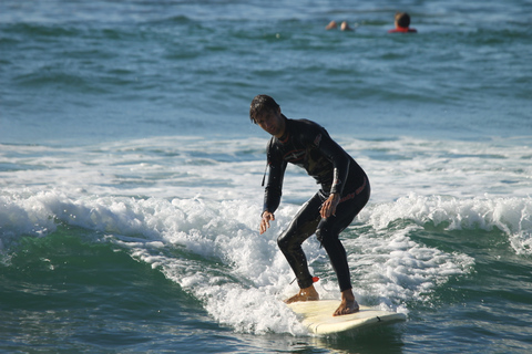 Agadir: Surflektion på Taghazout Beach med lunch och transferAgadir: Taghazout Beach Surf Lektion med lunch och transfer