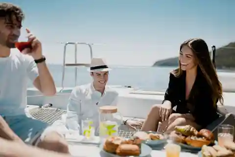 Nafplio: Catamaran Cruise with Meal and Drinks